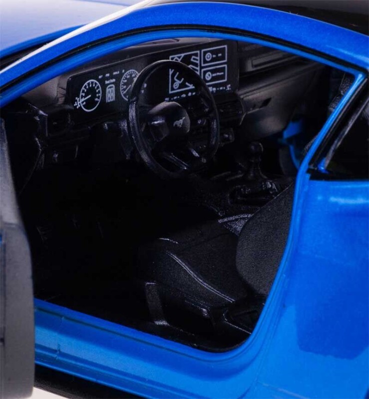 Welly Ford Mustang GT 1:24